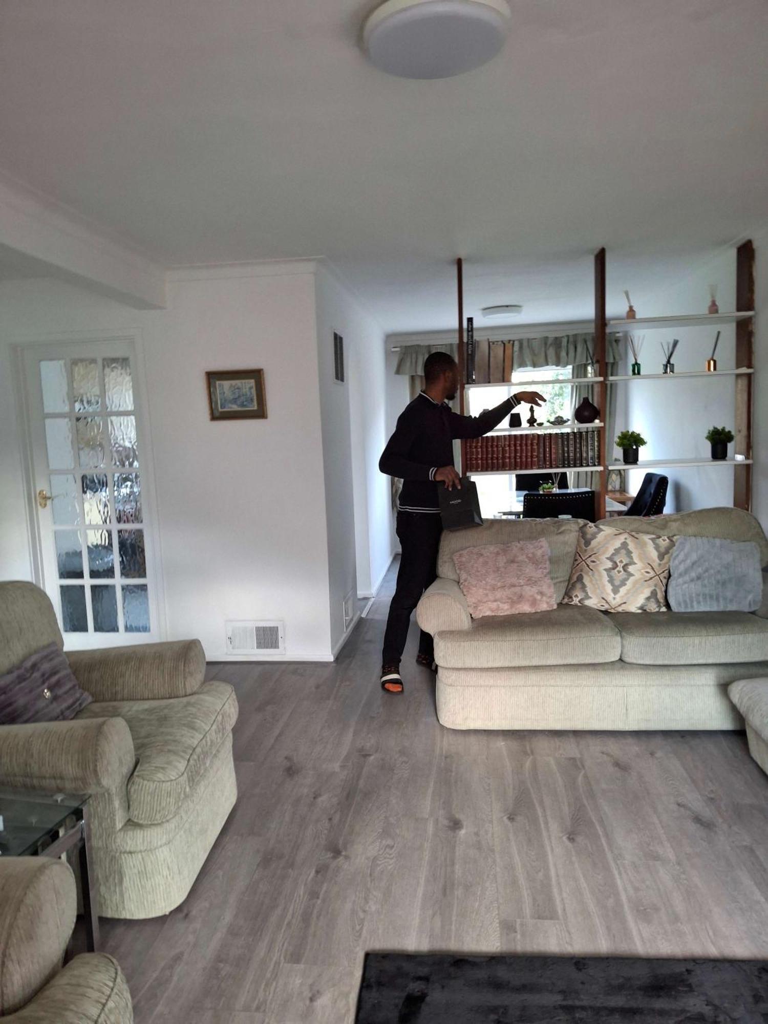Nicely Decorated 3 Bedroom House Near Heathrow, London Стейнс Экстерьер фото